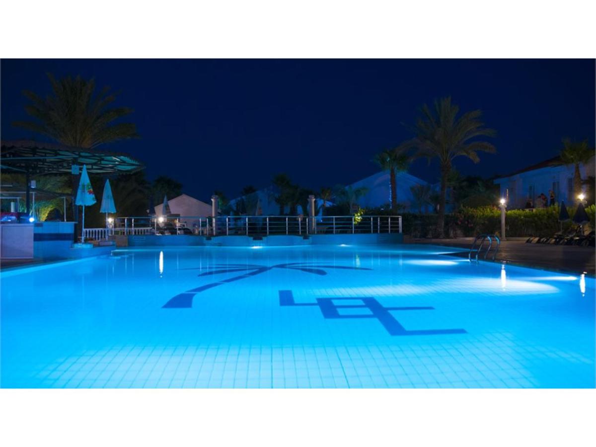 Long Beach Villas Famagusta  Exterior foto
